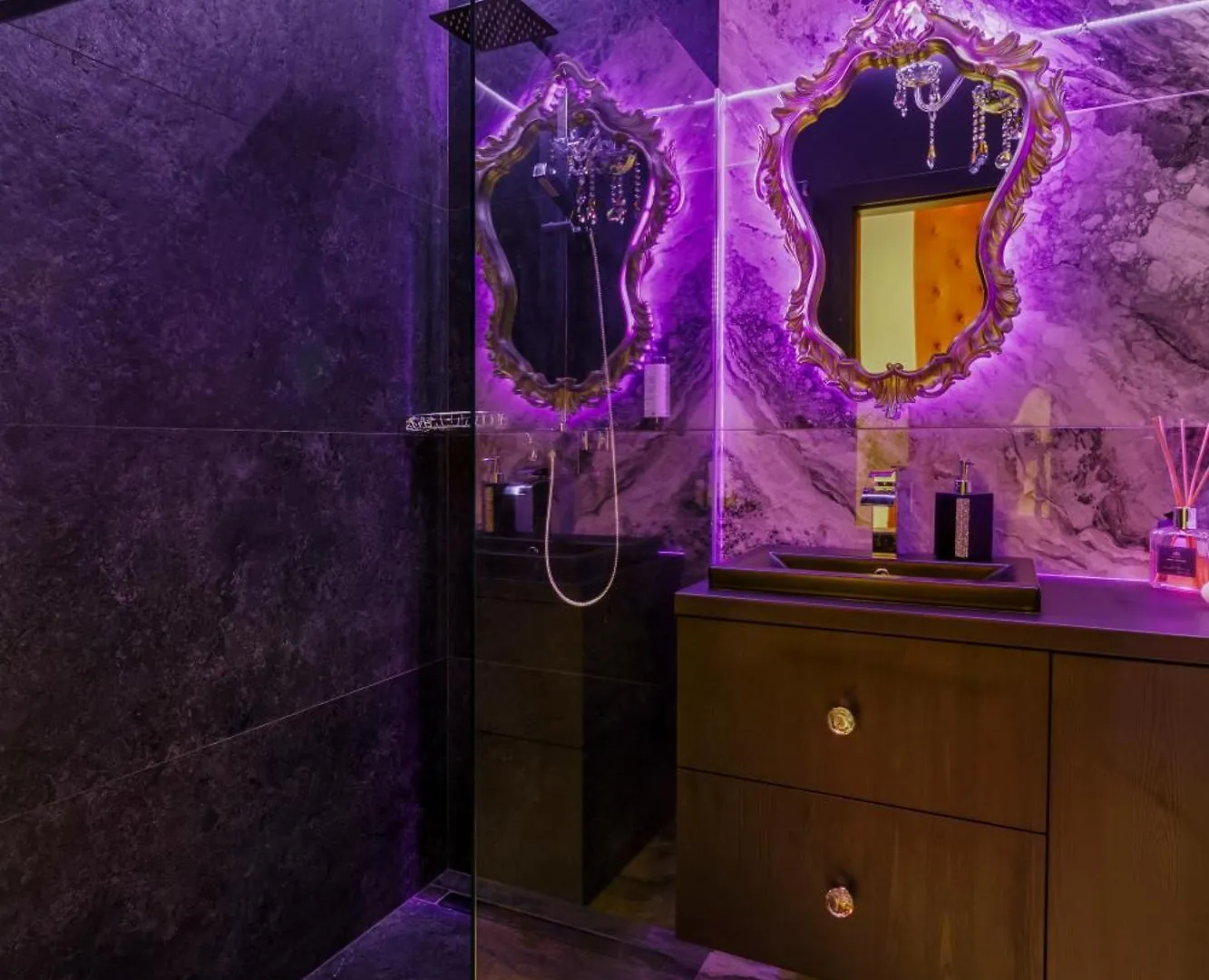 Apartmán Secret Bdsm - Stylowy I Klimatyczny Apartament Dla Doroslych, Klimatyzacja, Parking Podziemny, Pelne Wyposazenie Varšava